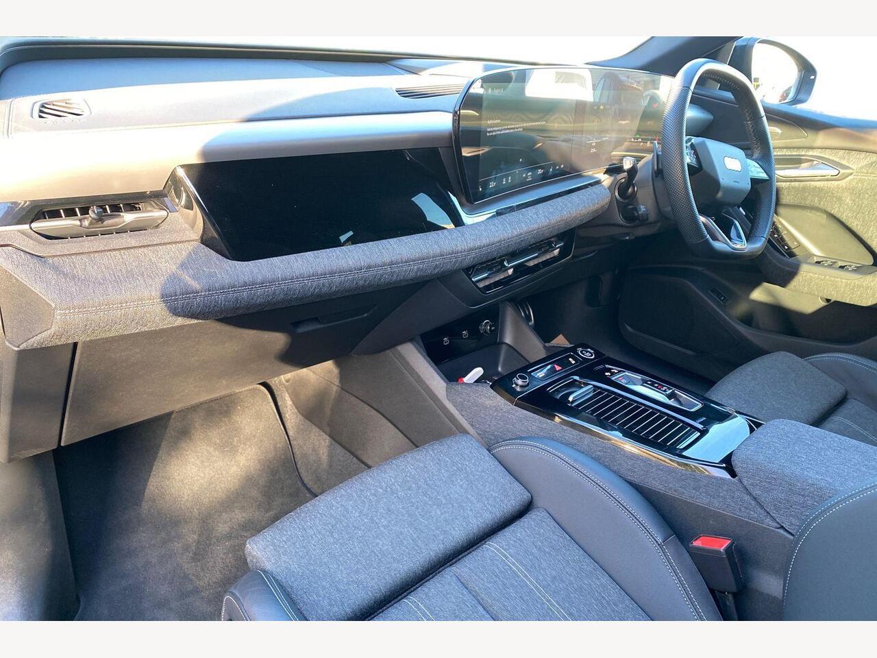 Used Audi Q6 e-tron 2025 for sale - 76679923: Photo 2