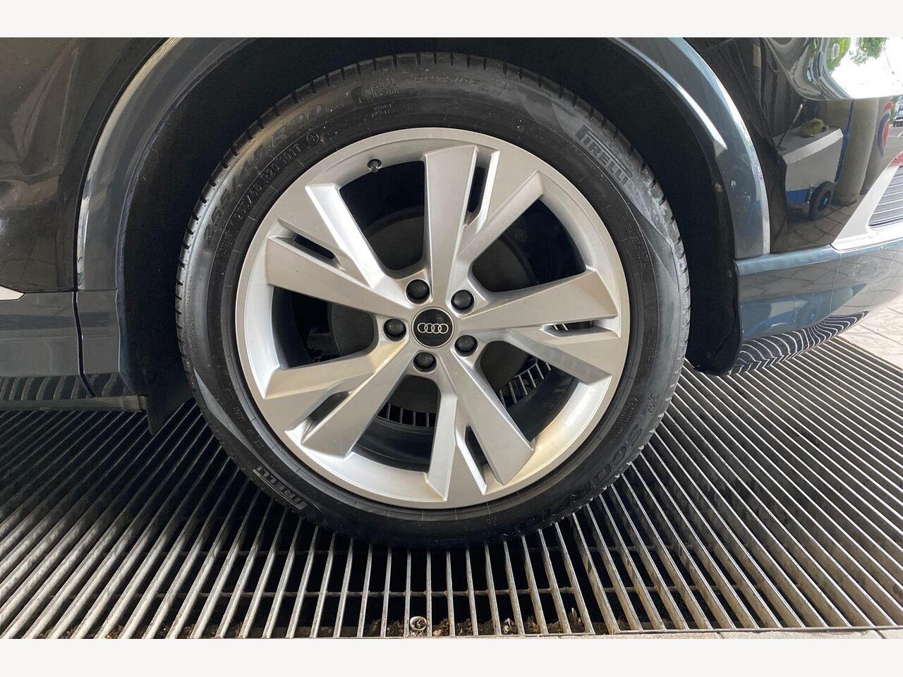 Used Audi Q4 e-tron 2023 for sale - 76772864: Photo 15