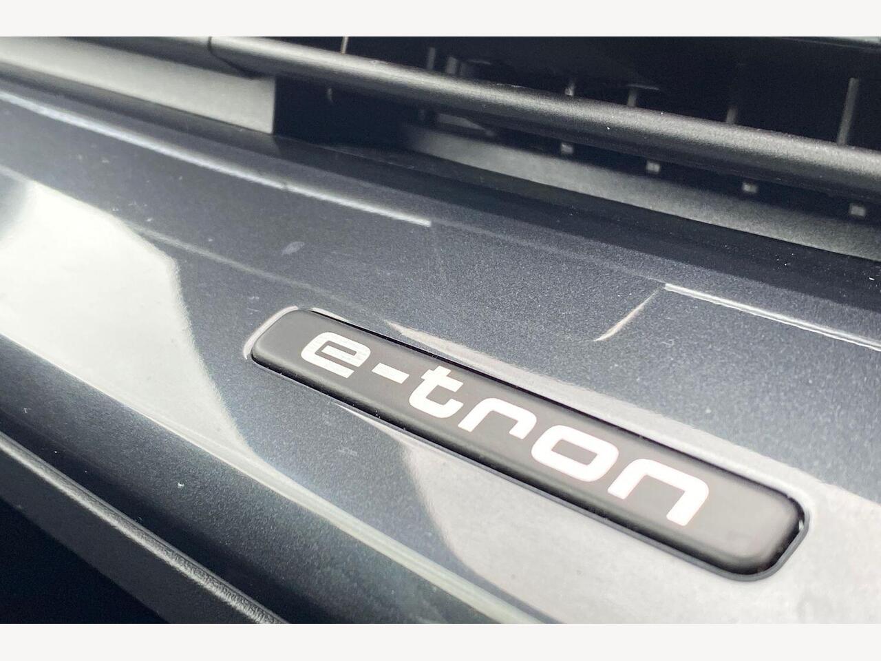 Used Audi Q4 e-tron 2023 for sale - 76772864: Photo 17