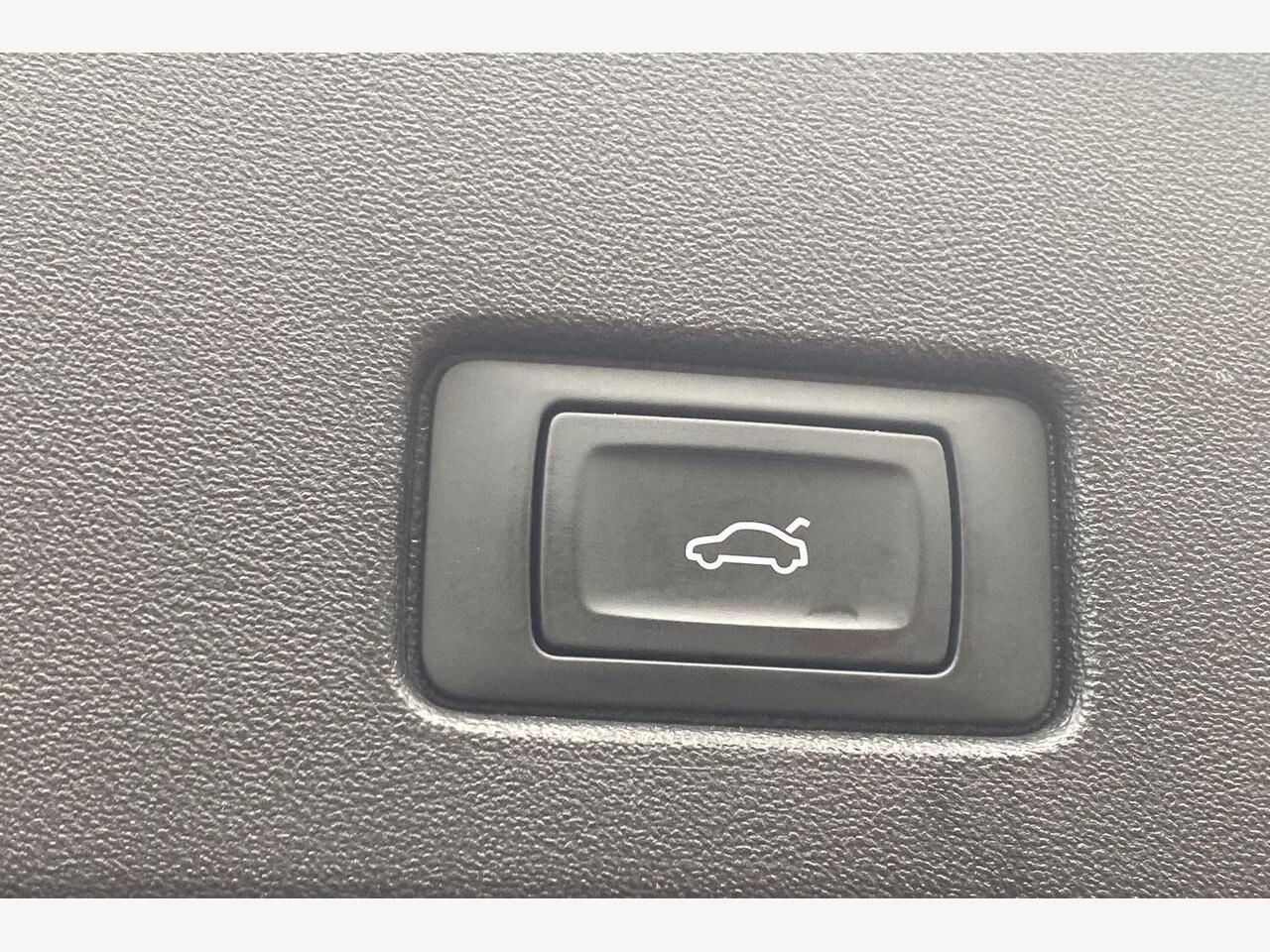 Used Audi Q4 e-tron 2023 for sale - 76772864: Photo 19