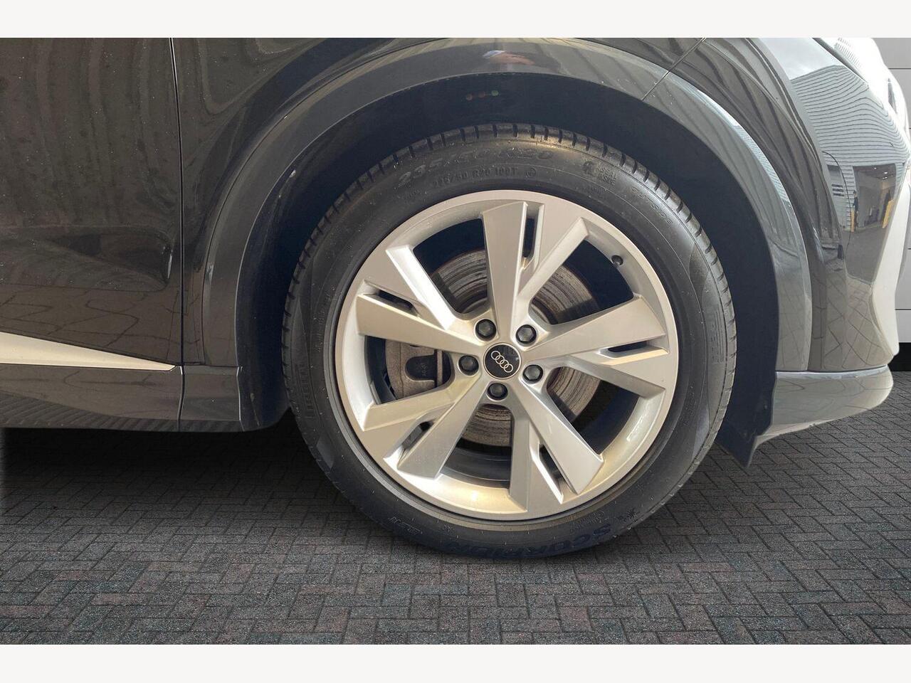 Used Audi Q4 e-tron 2023 for sale - 76772864: Photo 5