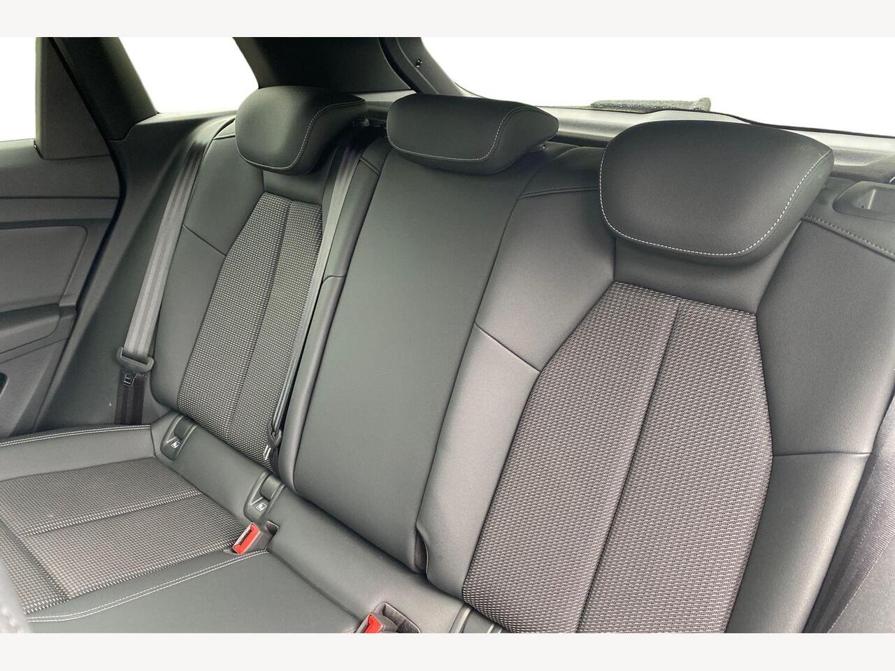 Used Audi Q4 e-tron 2023 for sale - 76772864: Photo 8