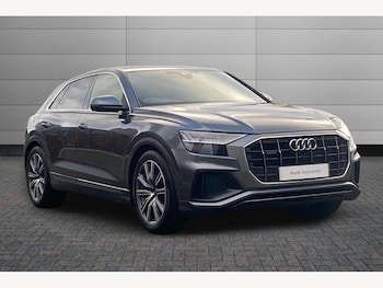 Audi - Q8