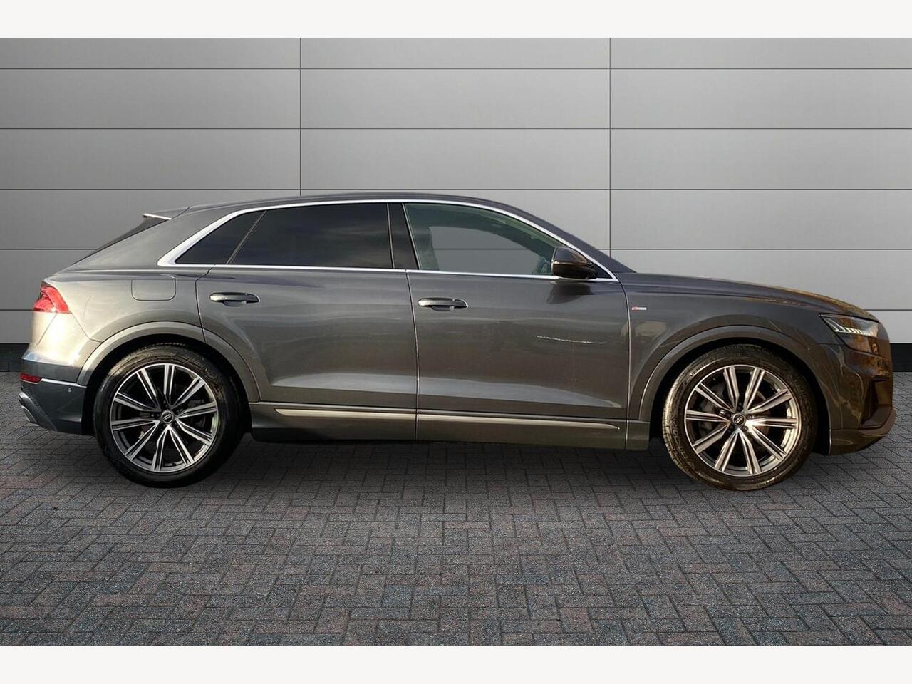 Used Audi Q8 2023 for sale - 76676738: Photo 4