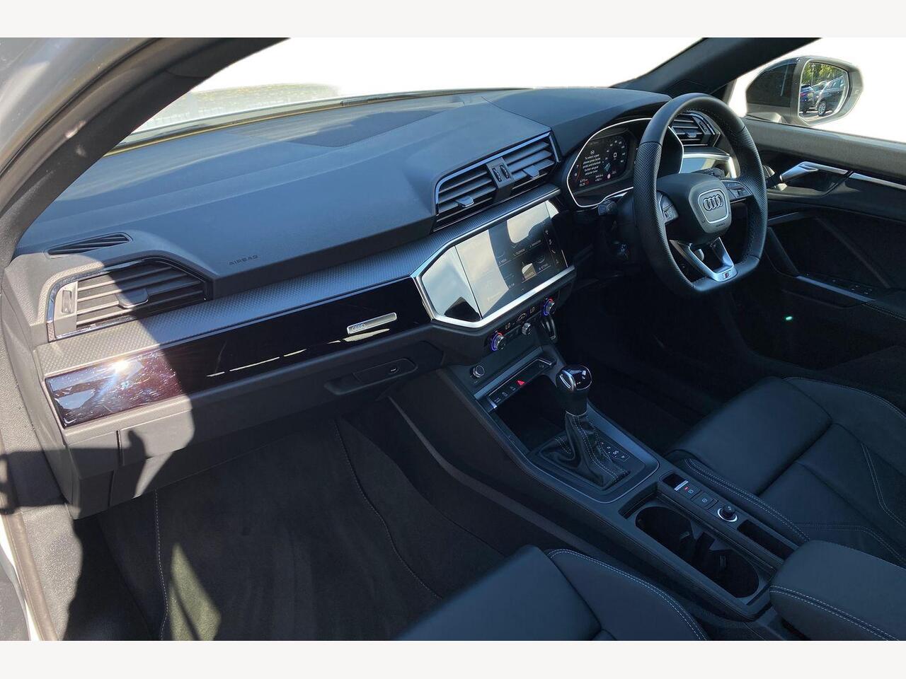 Used Audi Q3 2024 for sale - 76677547: Photo 2