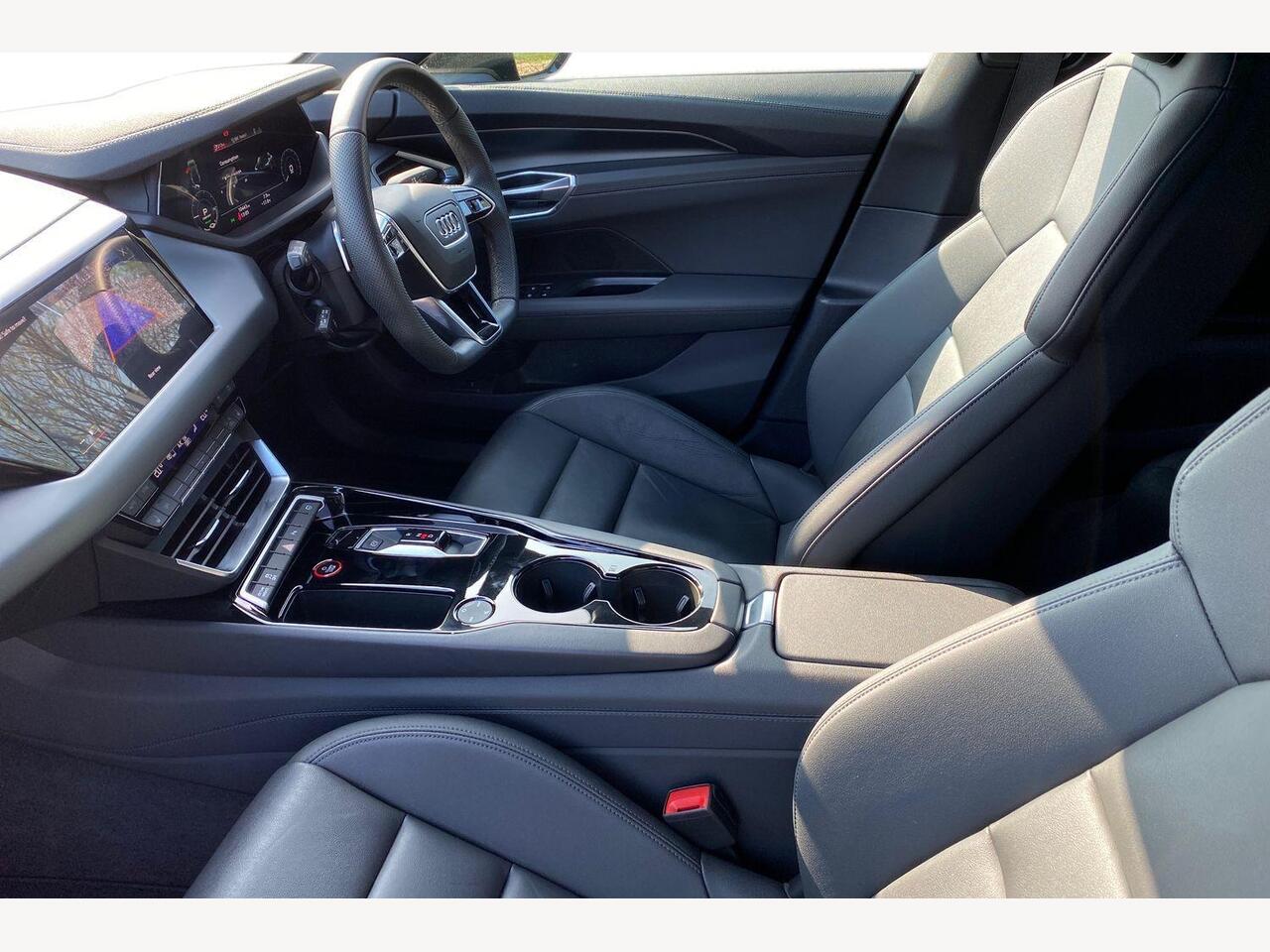 Used Audi e-tron GT 2023 for sale - 78183303: Photo 2