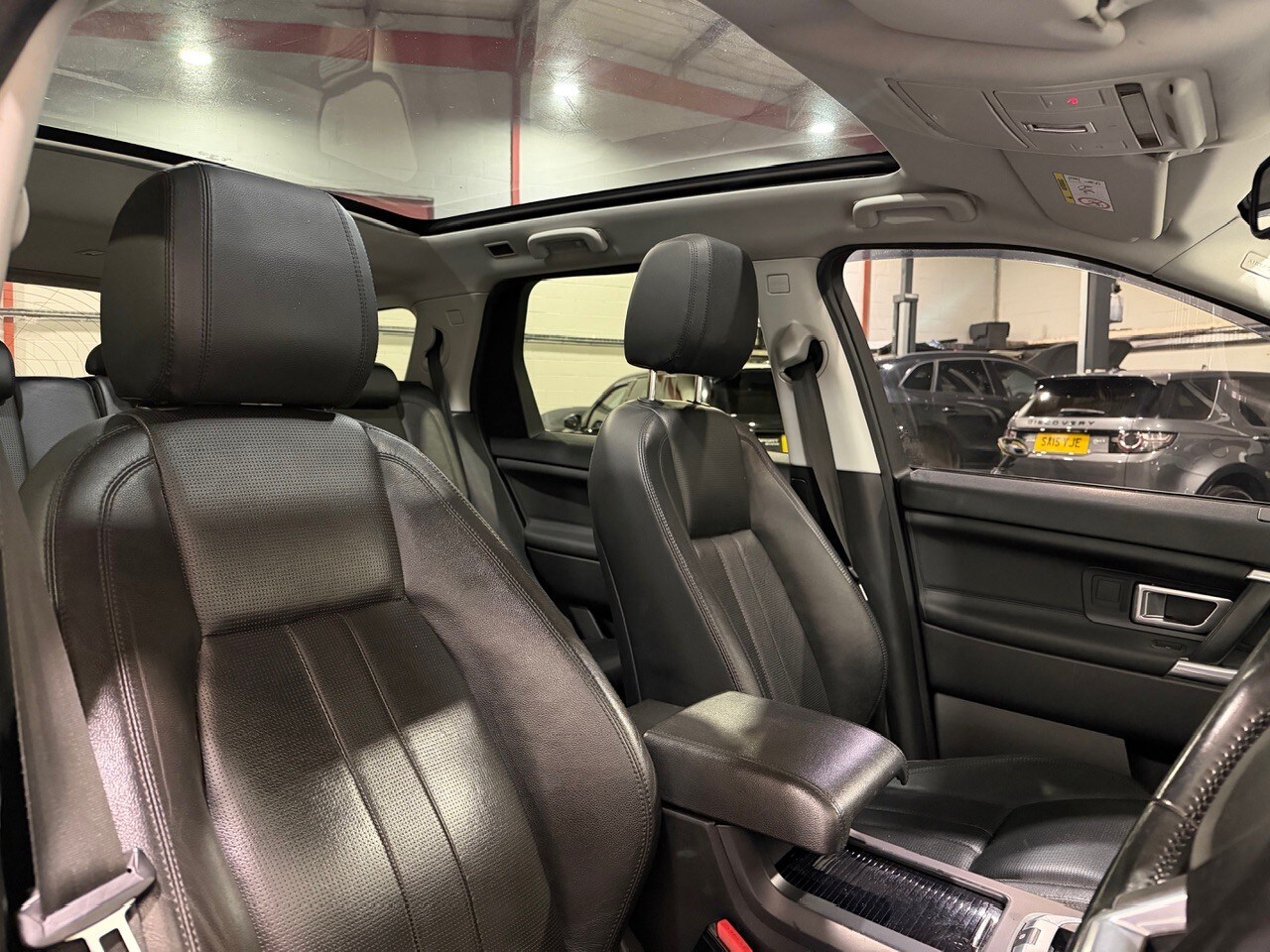 Used Land Rover Discovery Sport 2015 for sale - 77555058: Photo 11