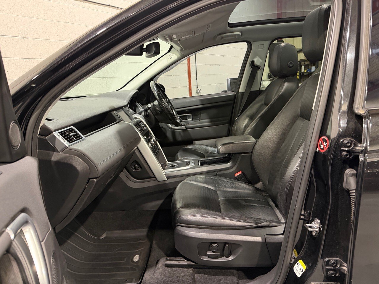 Used Land Rover Discovery Sport 2015 for sale - 77555058: Photo 18