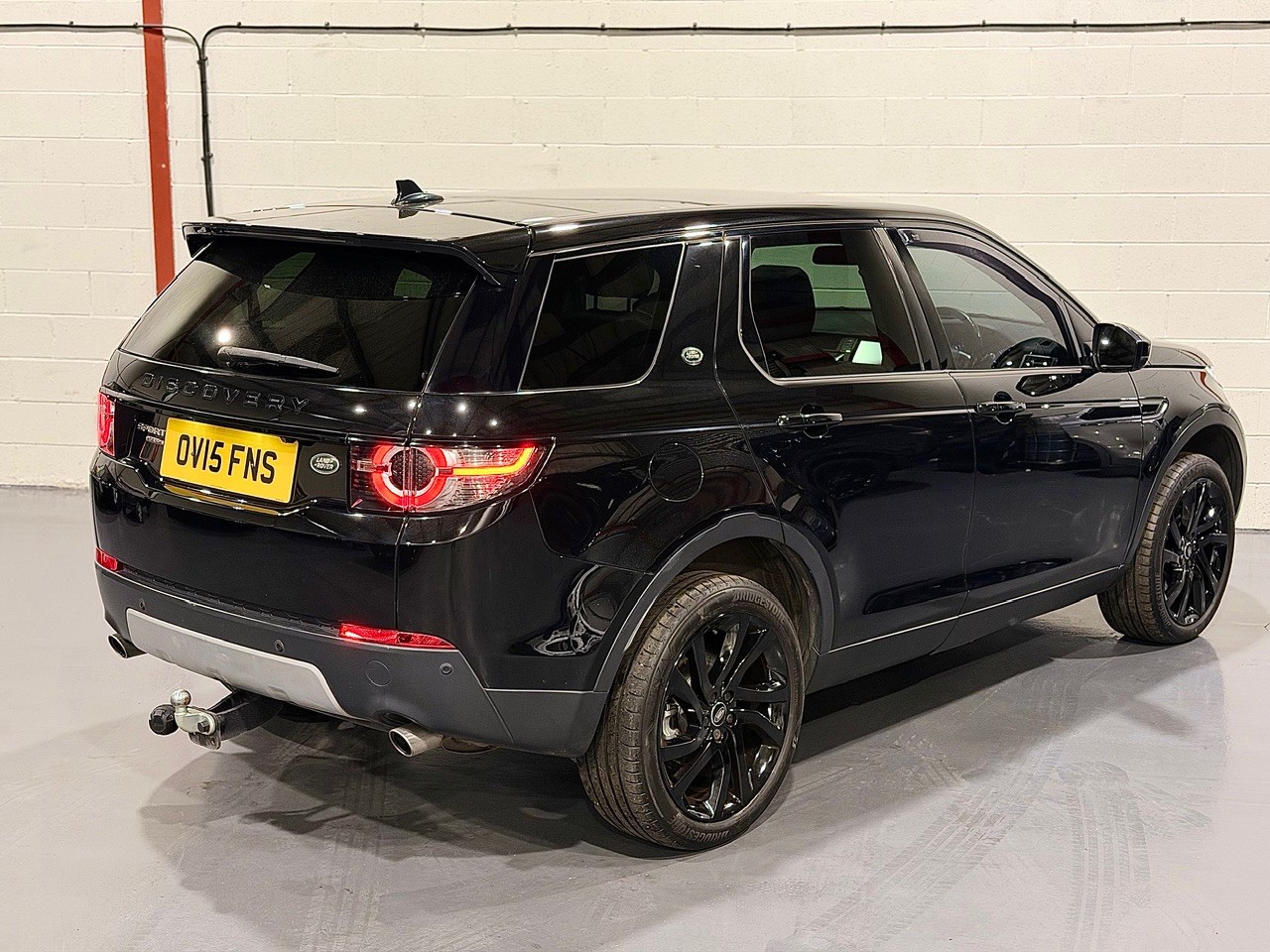 Used Land Rover Discovery Sport 2015 for sale - 77555058: Photo 3