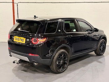 Used Land Rover Discovery Sport 2015 for sale - 77555058: Photo