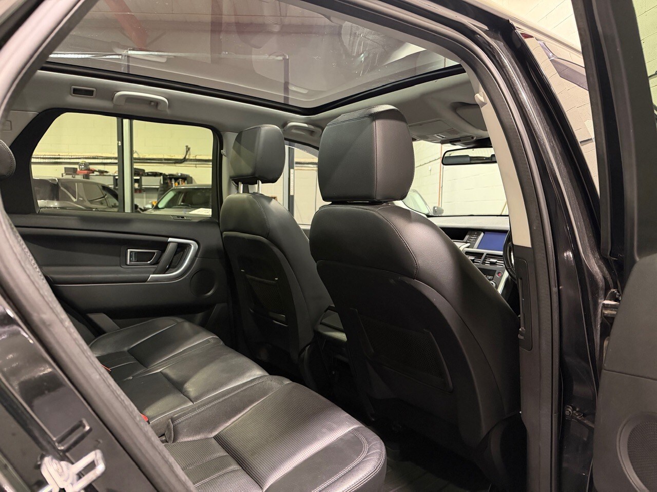 Used Land Rover Discovery Sport 2015 for sale - 77555058: Photo 8