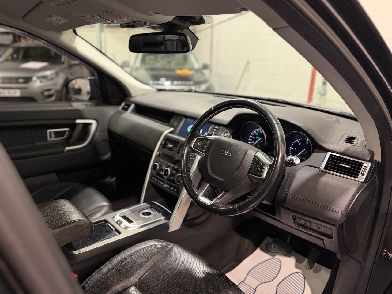 Used Land Rover Discovery Sport 2015 for sale - 77555058: Photo 9