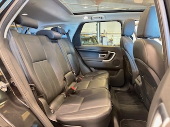 Used Land Rover Discovery Sport 2015 for sale - 79625413: Photo