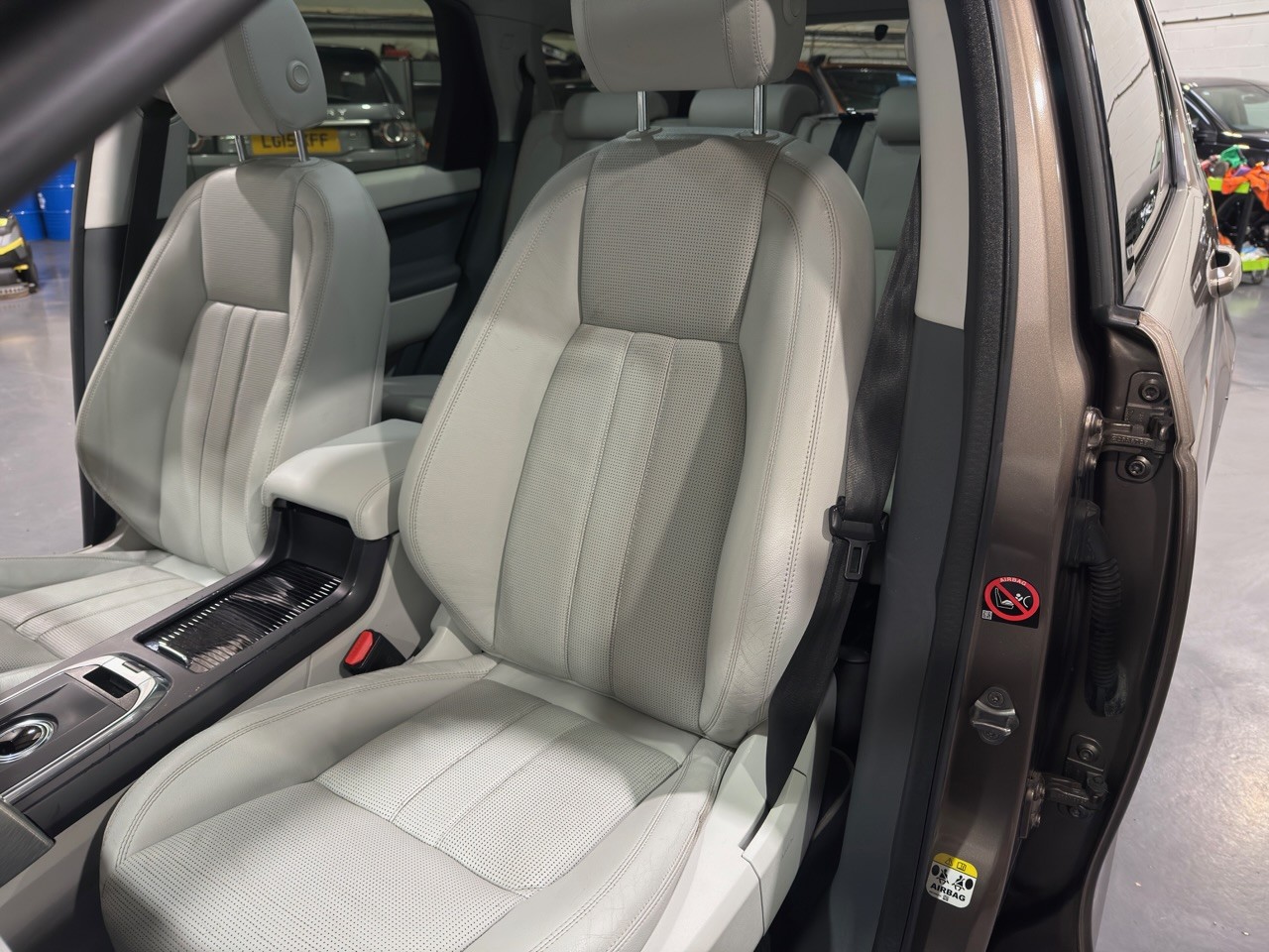 Used Land Rover Discovery Sport 2015 for sale - 76517822: Photo 15