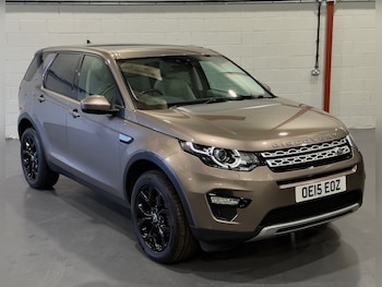 Used Land Rover Discovery Sport 2015 for sale - 76517822: Photo
