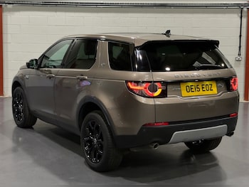 Used Land Rover Discovery Sport 2015 for sale - 76517822: Photo