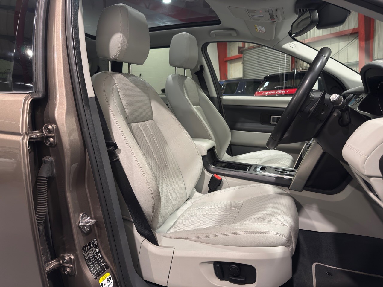 Used Land Rover Discovery Sport 2015 for sale - 76517822: Photo 6