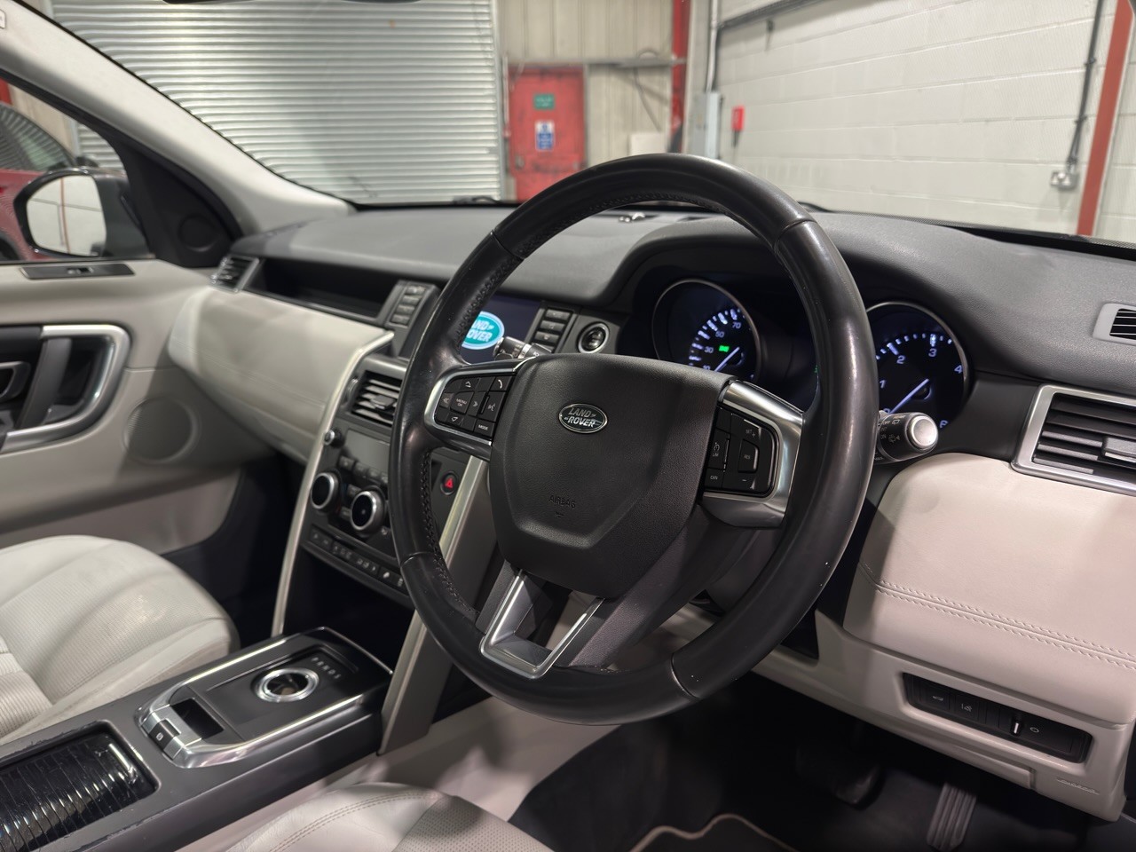 Used Land Rover Discovery Sport 2015 for sale - 76517822: Photo 7