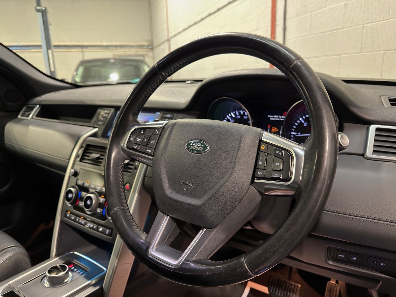 Used Land Rover Discovery Sport 2015 for sale - 77721216: Photo 15