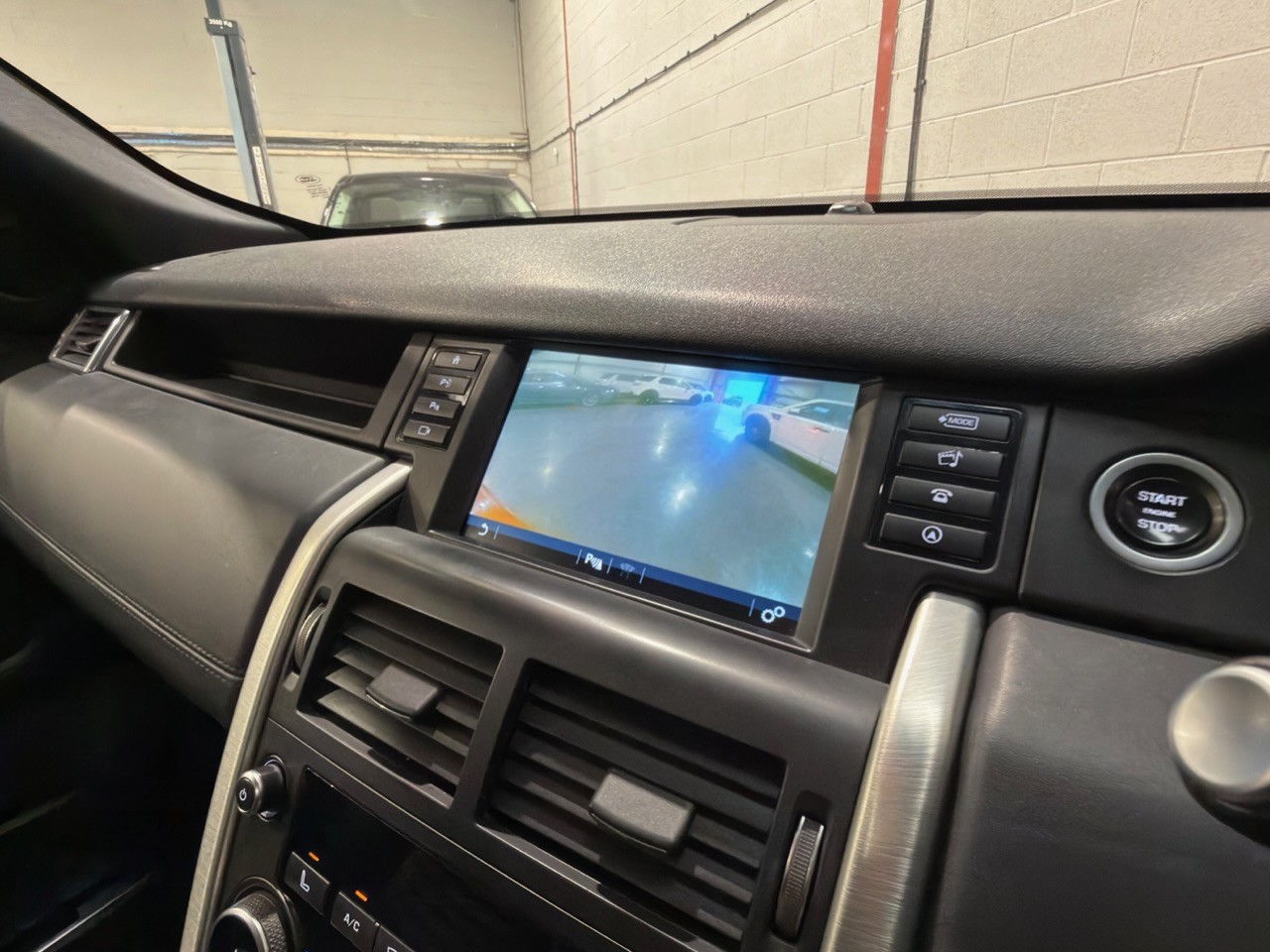 Used Land Rover Discovery Sport 2015 for sale - 77721216: Photo 26