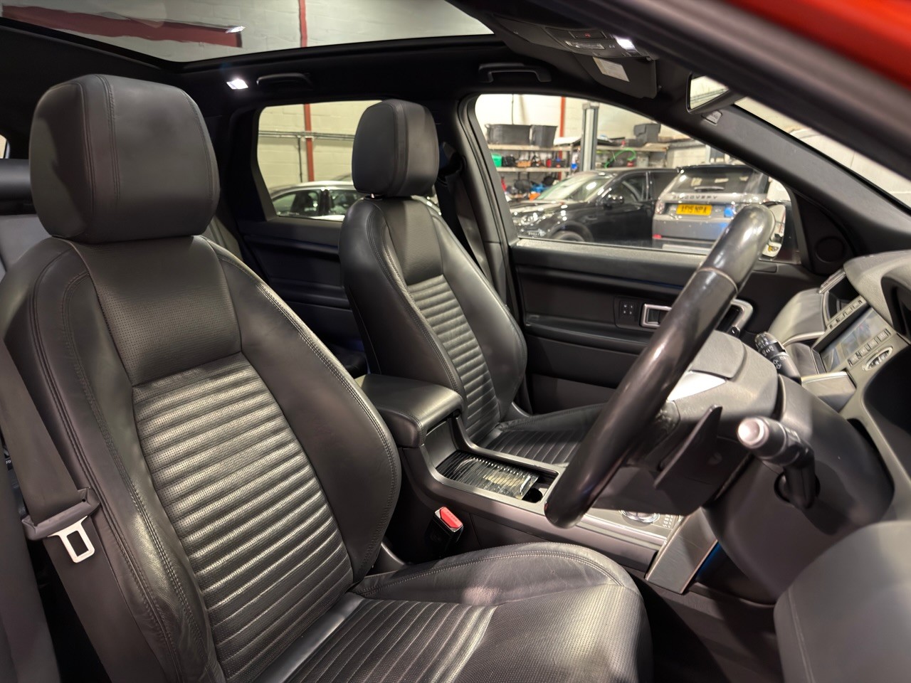 Used Land Rover Discovery Sport 2015 for sale - 77721216: Photo 31