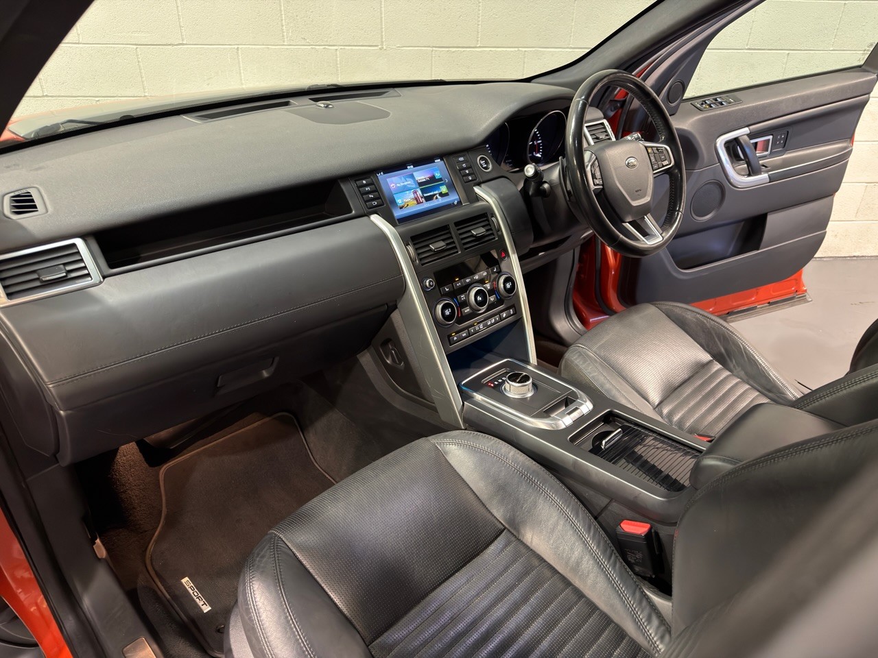 Used Land Rover Discovery Sport 2015 for sale - 77721216: Photo 32