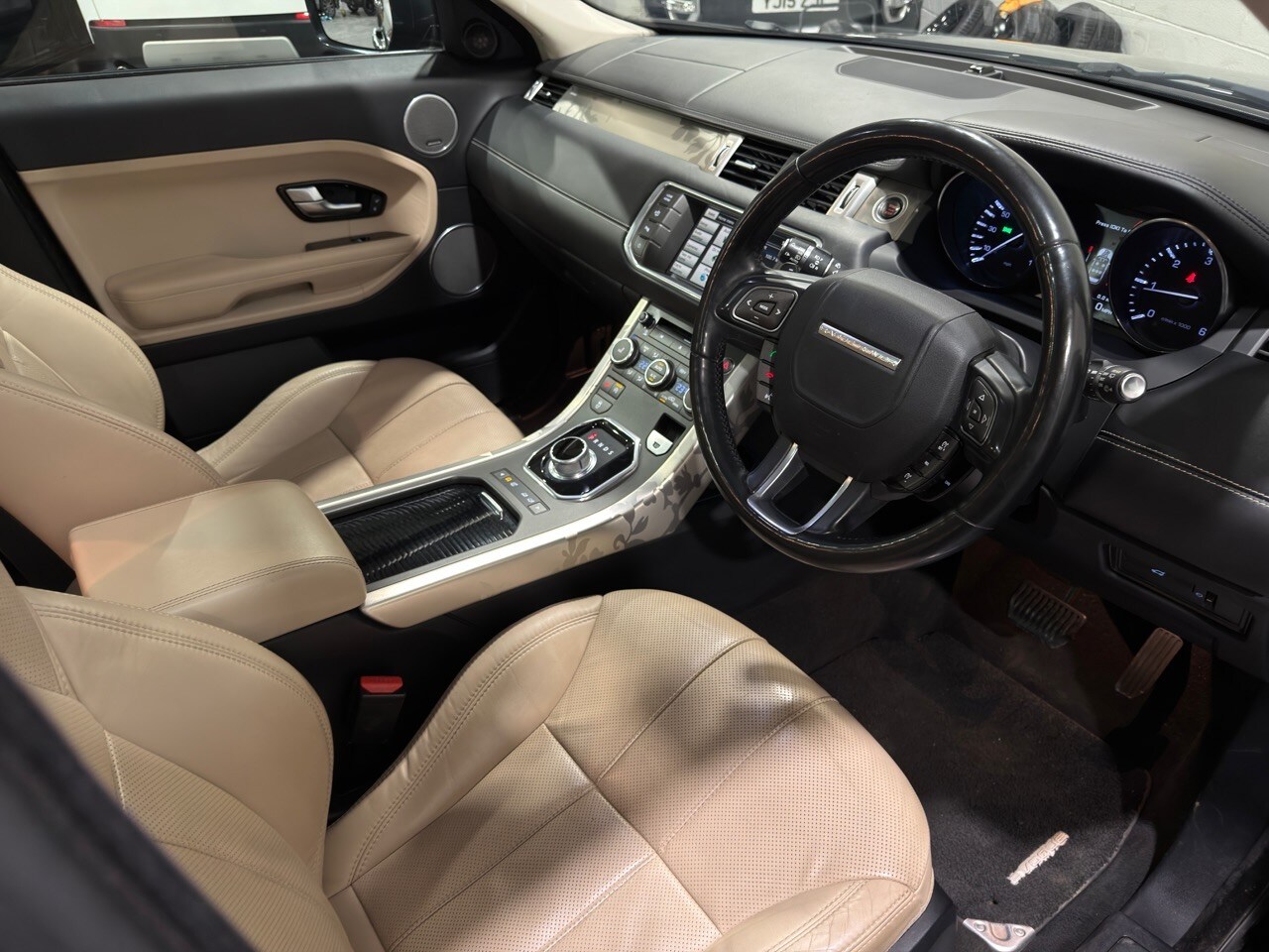 Used Land Rover Range Rover Evoque 2015 for sale - 77409535: Photo 11