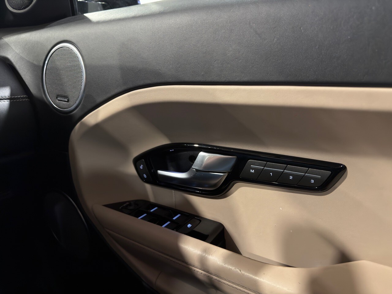 Used Land Rover Range Rover Evoque 2015 for sale - 77409535: Photo 21