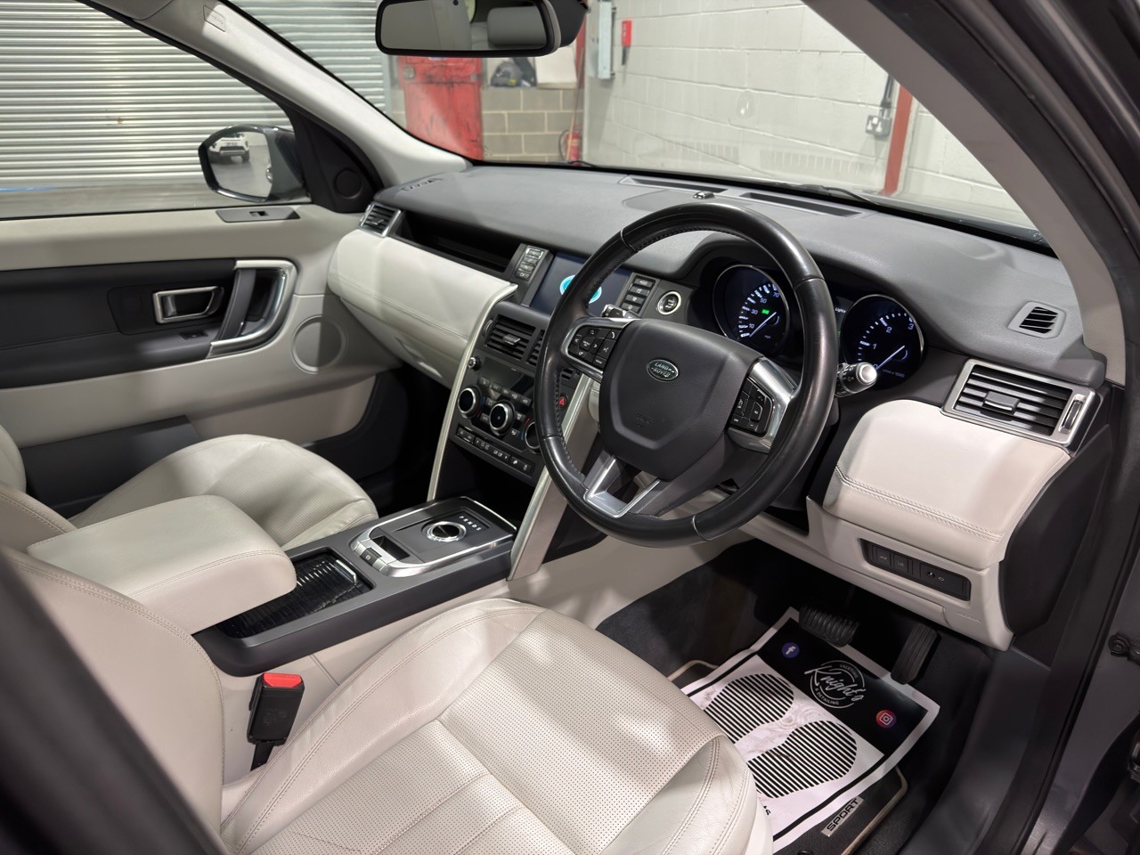 Used Land Rover Discovery Sport 2015 for sale - 77069110: Photo 13