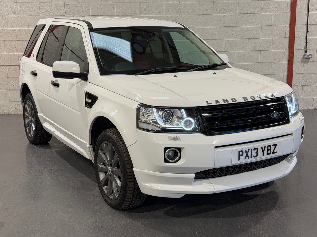 Used Land Rover Freelander 2013 for sale - 77721265: Photo 2