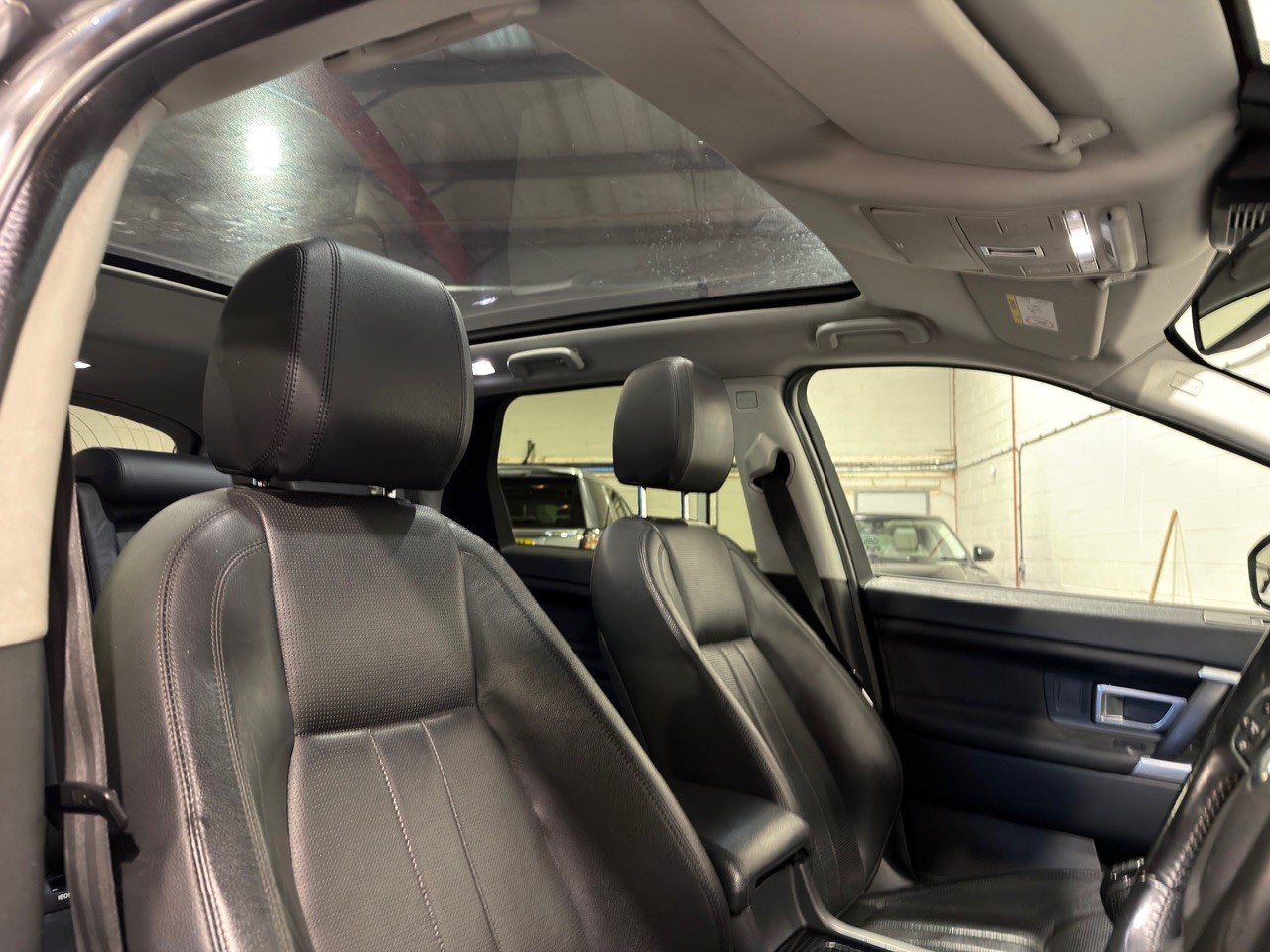 Used Land Rover Discovery Sport 2015 for sale - 77241889: Photo 15