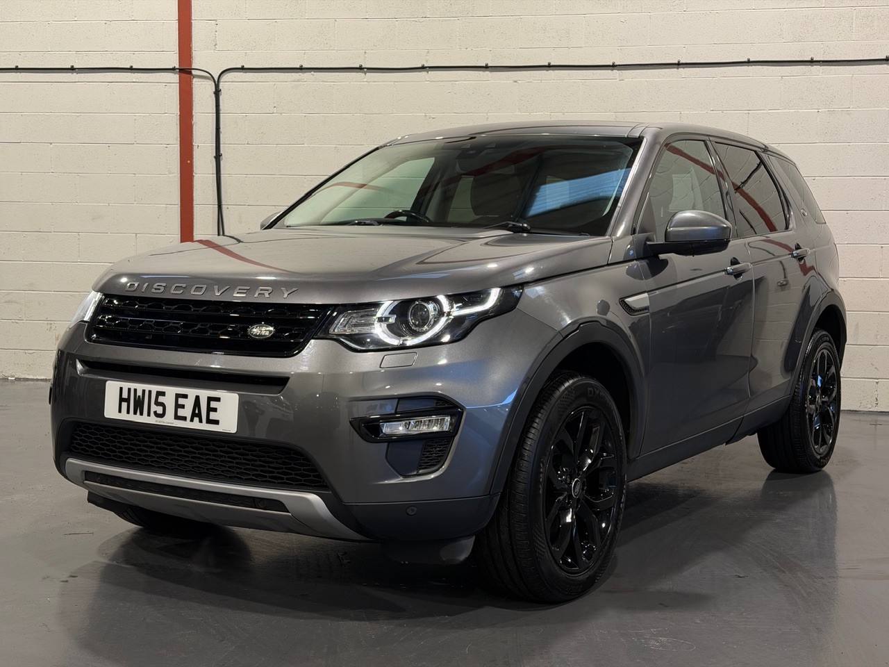 Used Land Rover Discovery Sport 2015 for sale - 77241889: Photo 2