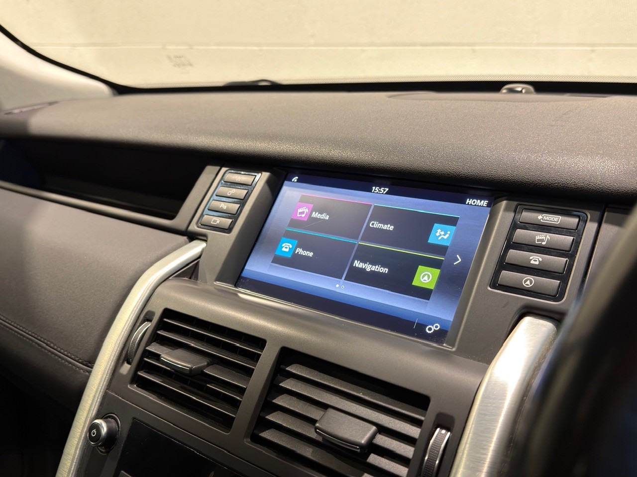 Used Land Rover Discovery Sport 2015 for sale - 77241889: Photo 23