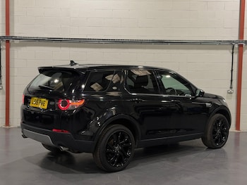 Used Land Rover Discovery Sport 2015 for sale - 76845005: Photo