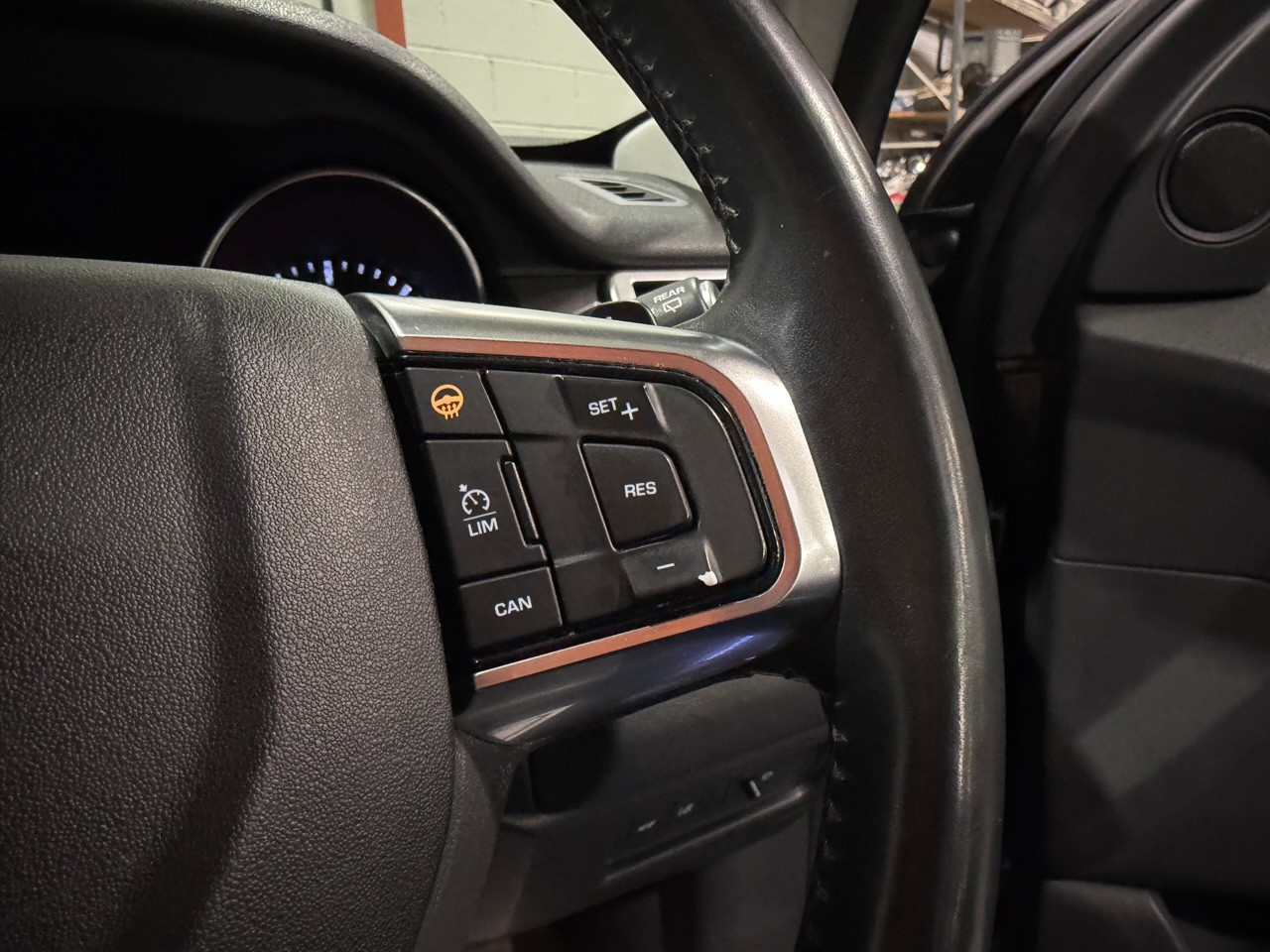 Used Land Rover Discovery Sport 2015 for sale - 76963261: Photo 12