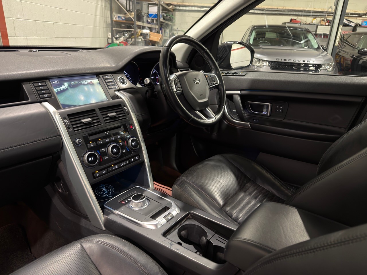 Used Land Rover Discovery Sport 2015 for sale - 76963261: Photo 19