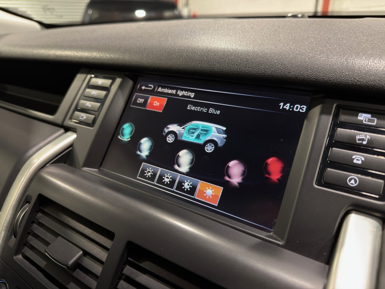 Used Land Rover Discovery Sport 2015 for sale - 76963261: Photo 21