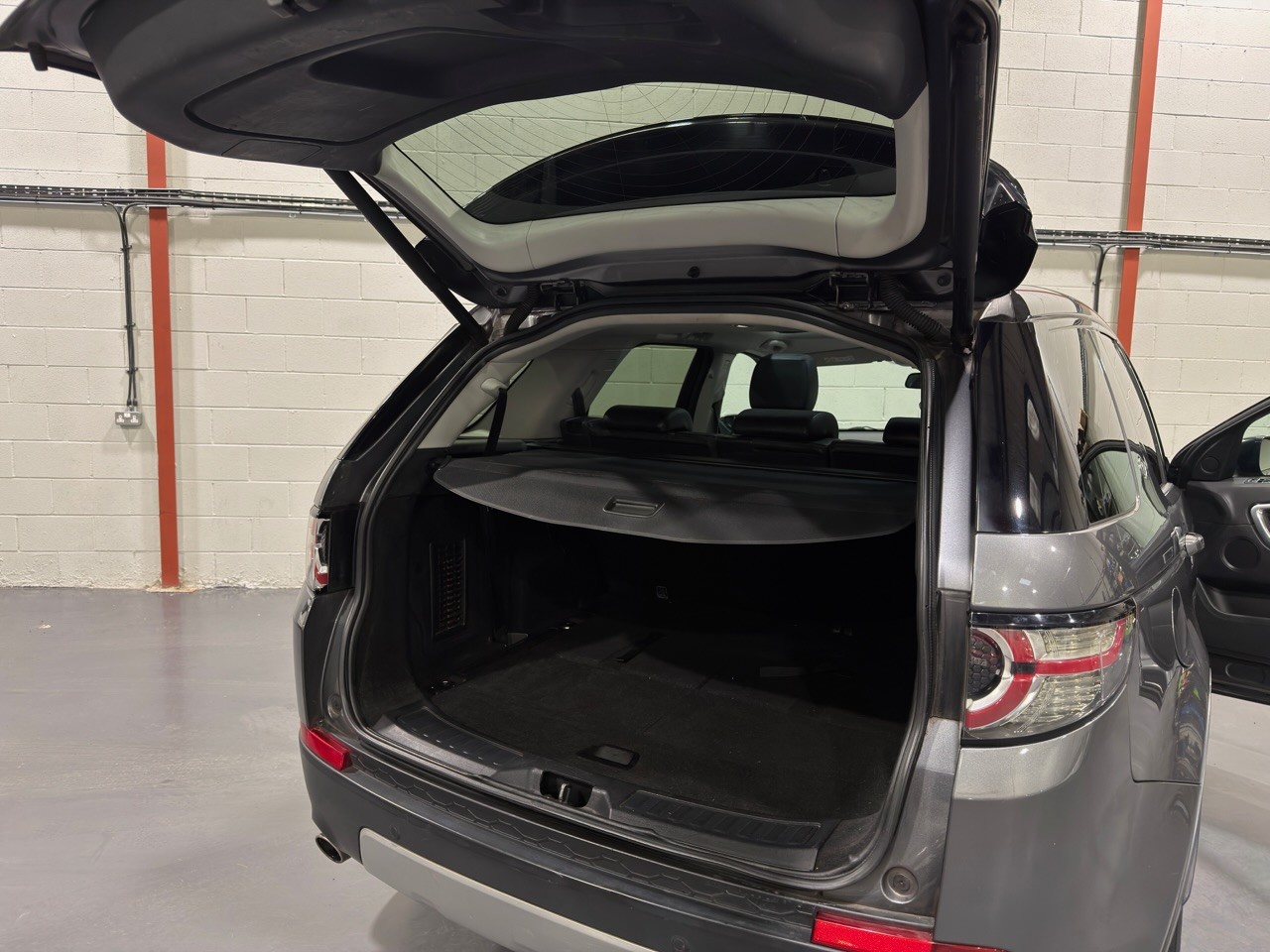 Used Land Rover Discovery Sport 2015 for sale - 76845010: Photo 11