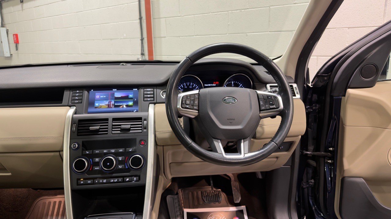 Used Land Rover Discovery Sport 2015 for sale - 78143742: Photo 15