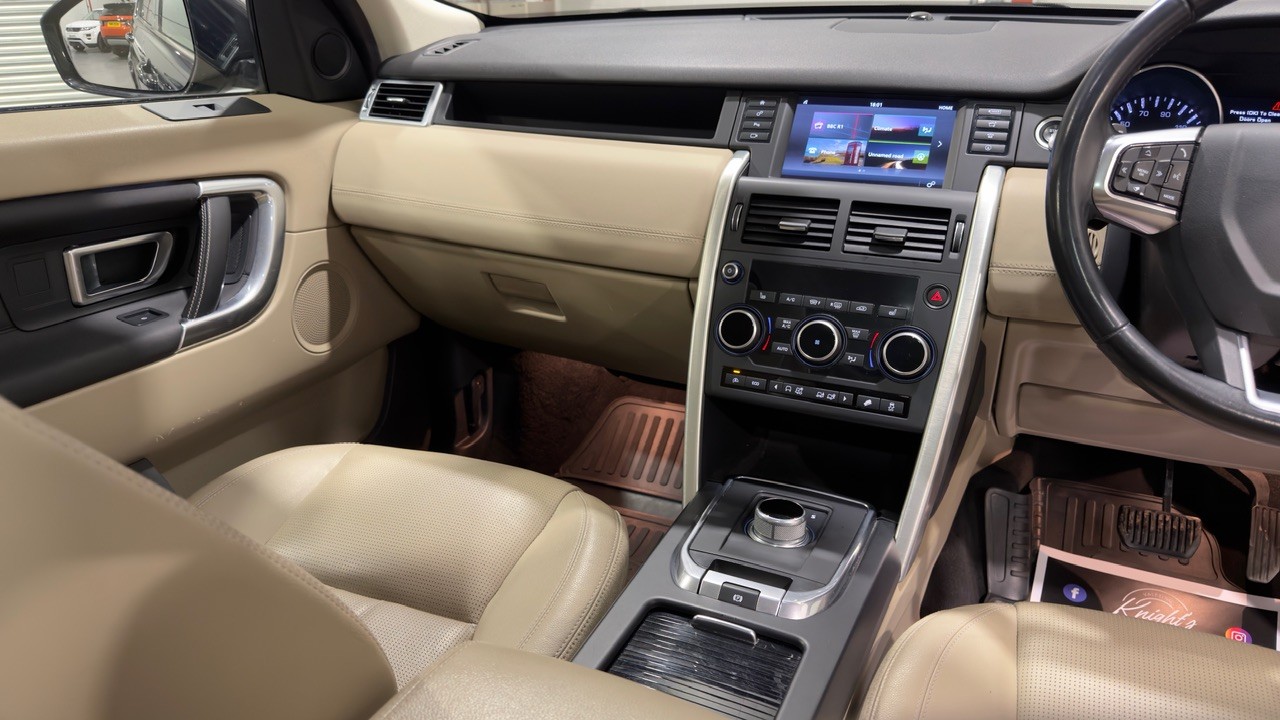 Used Land Rover Discovery Sport 2015 for sale - 78143742: Photo 17