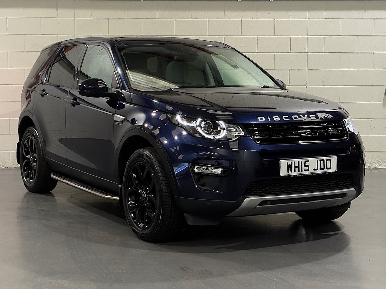 Used Land Rover Discovery Sport 2015 for sale - 76517764: Photo 2