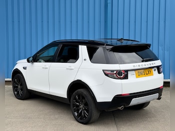 Used Land Rover Discovery Sport 2015 for sale - 77973736: Photo