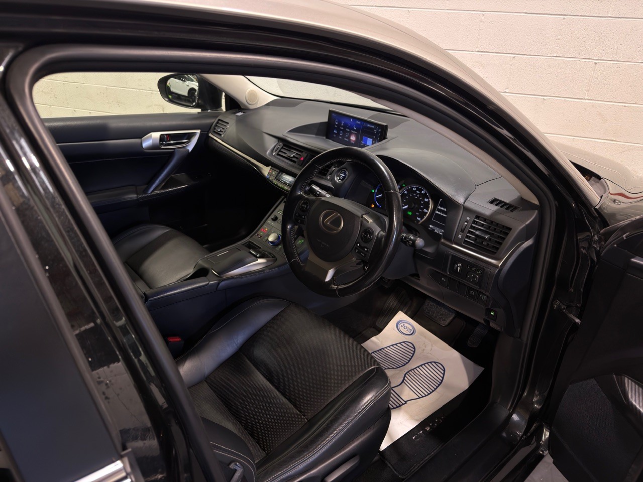 Used Lexus CT 2017 for sale - 77237100: Photo 16