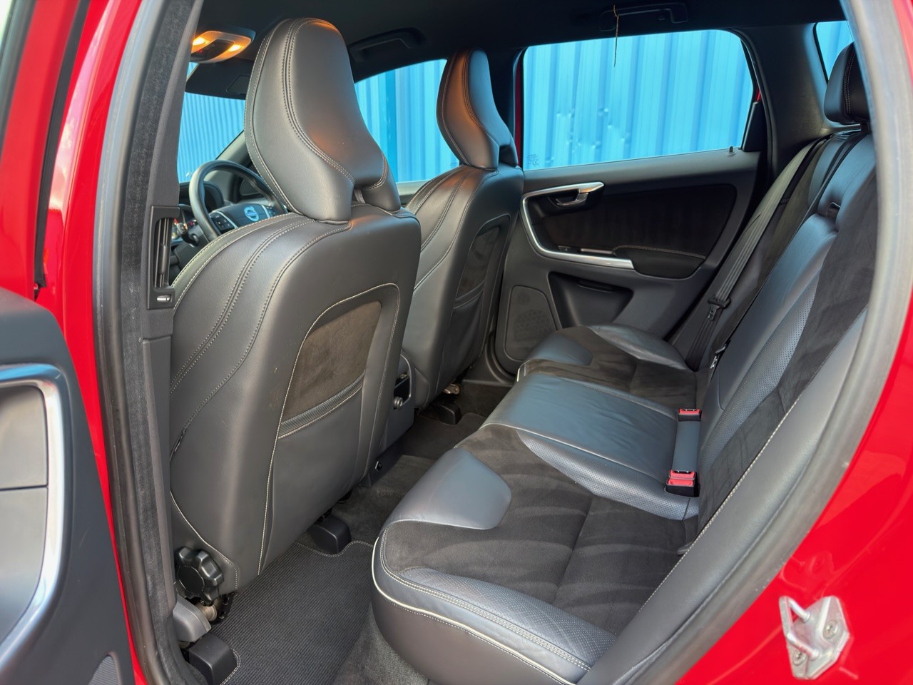 Used Volvo XC60 2015 for sale - 77931285: Photo 10