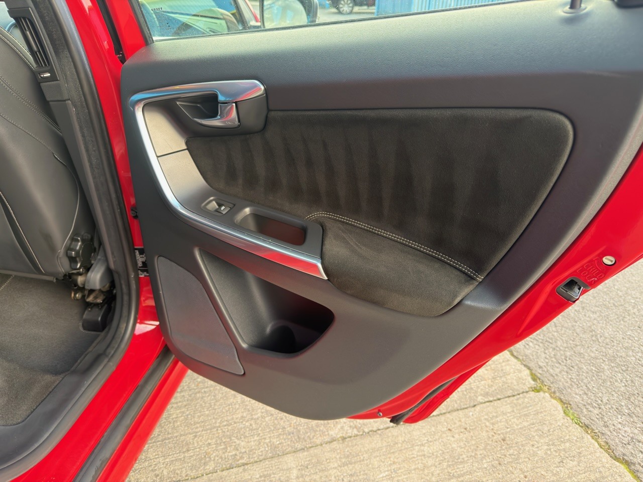 Used Volvo XC60 2015 for sale - 77931285: Photo 13