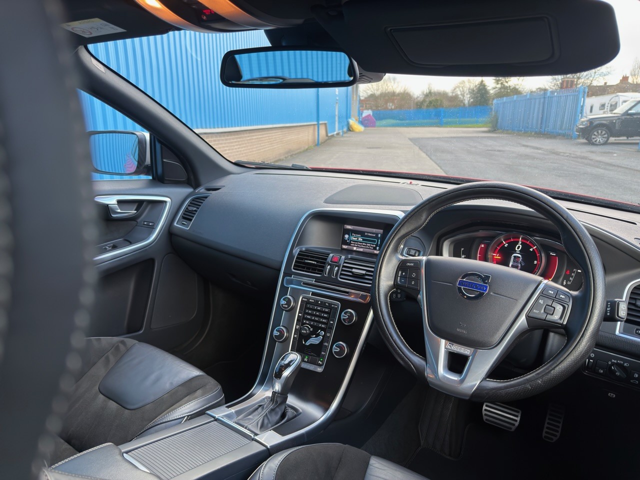 Used Volvo XC60 2015 for sale - 77931285: Photo 15