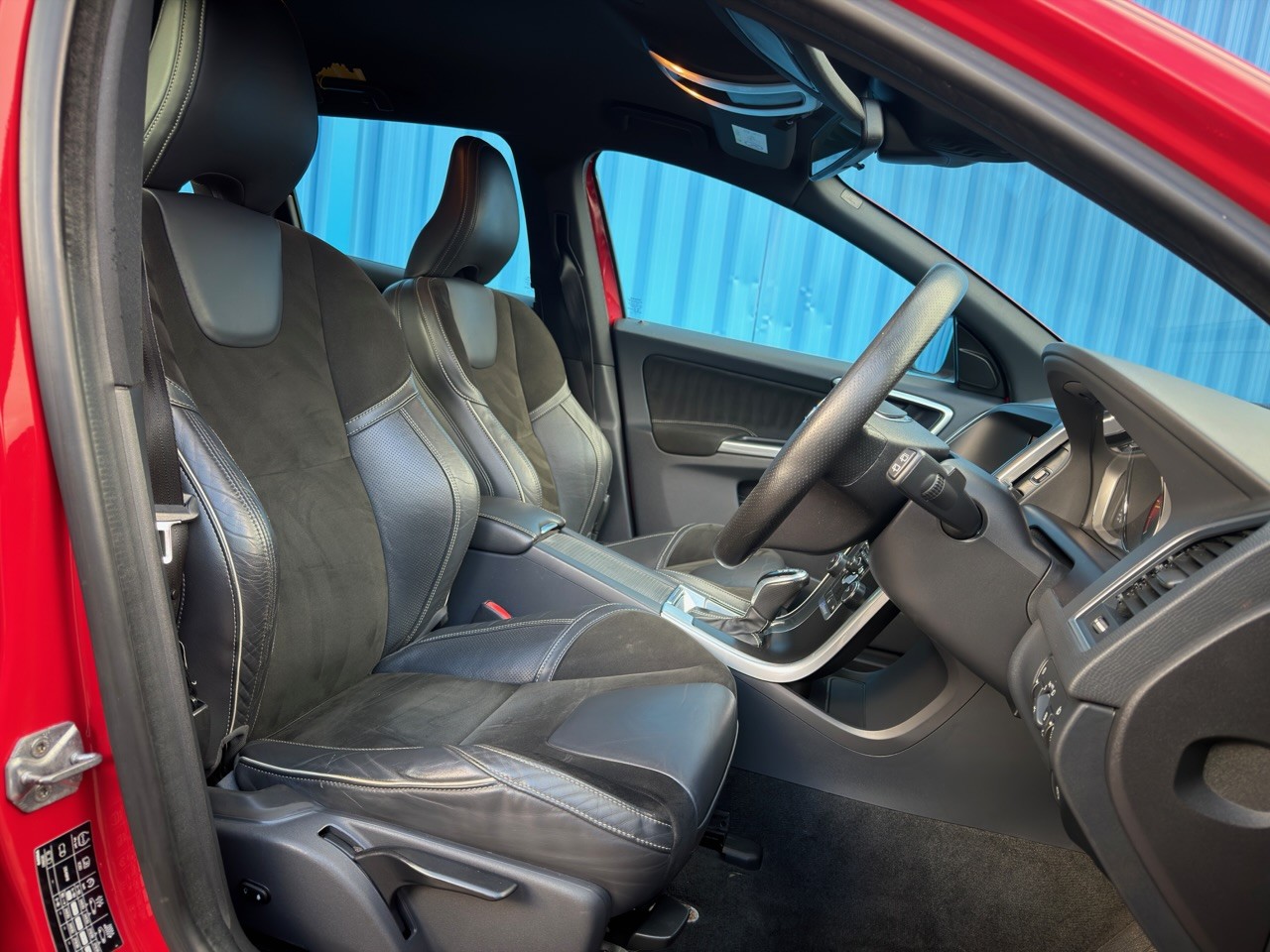 Used Volvo XC60 2015 for sale - 77931285: Photo 21