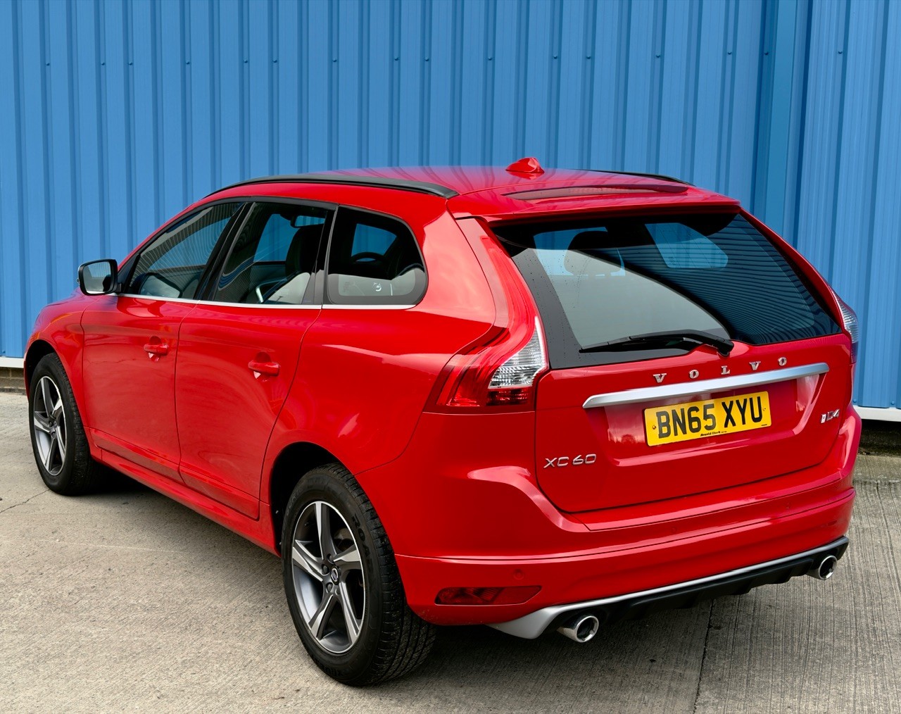 Used Volvo XC60 2015 for sale - 77931285: Photo 4