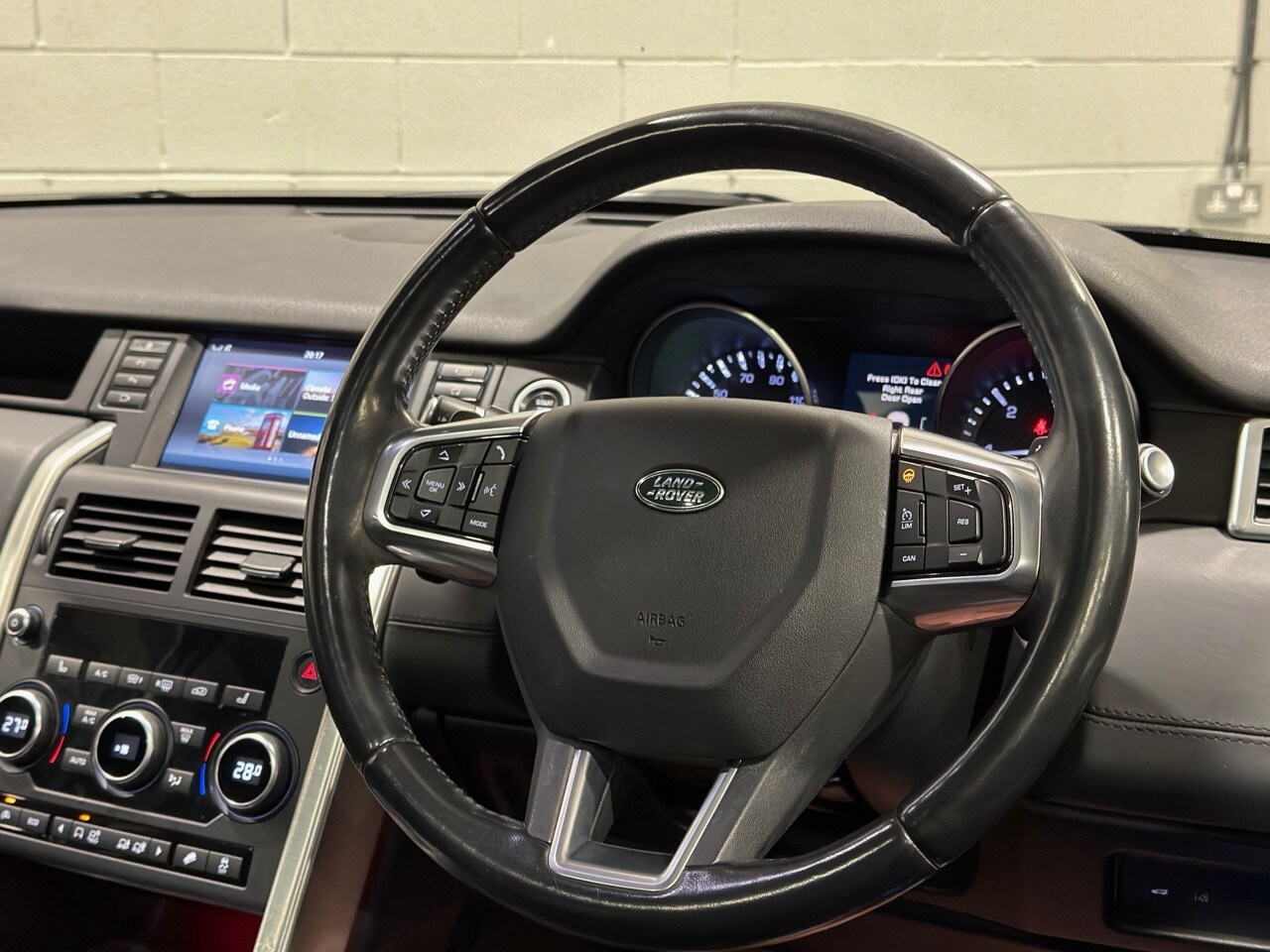 Used Land Rover Discovery Sport 2015 for sale - 77901280: Photo 19