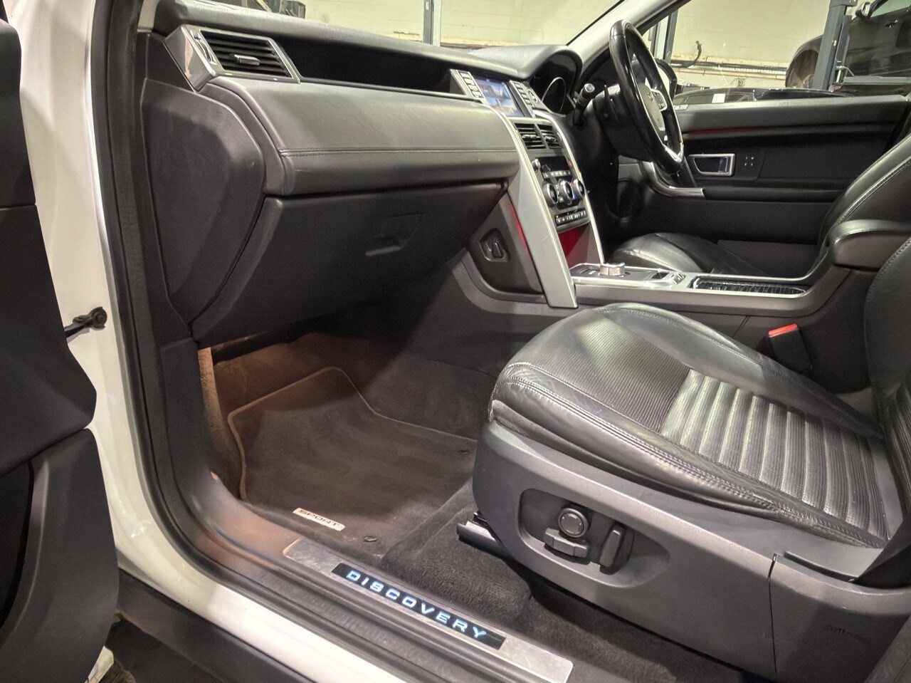Used Land Rover Discovery Sport 2015 for sale - 77901280: Photo 21